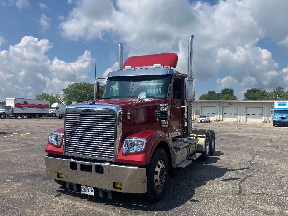 Day Cab Tractor-Heavy Duty Tractors-Freightliner-2020-D12264SD-Piqua-OH-250,251\n\t\tmiles-$ 61,250 - Image 3