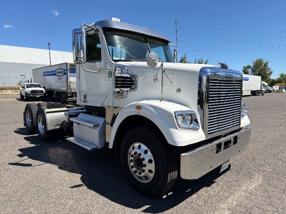 Day Cab Tractor-Heavy Duty Tractors-Freightliner-2020-D12264SD-Portland-OR-357,526\n\t\tmiles-$ 69,000 - Image 1