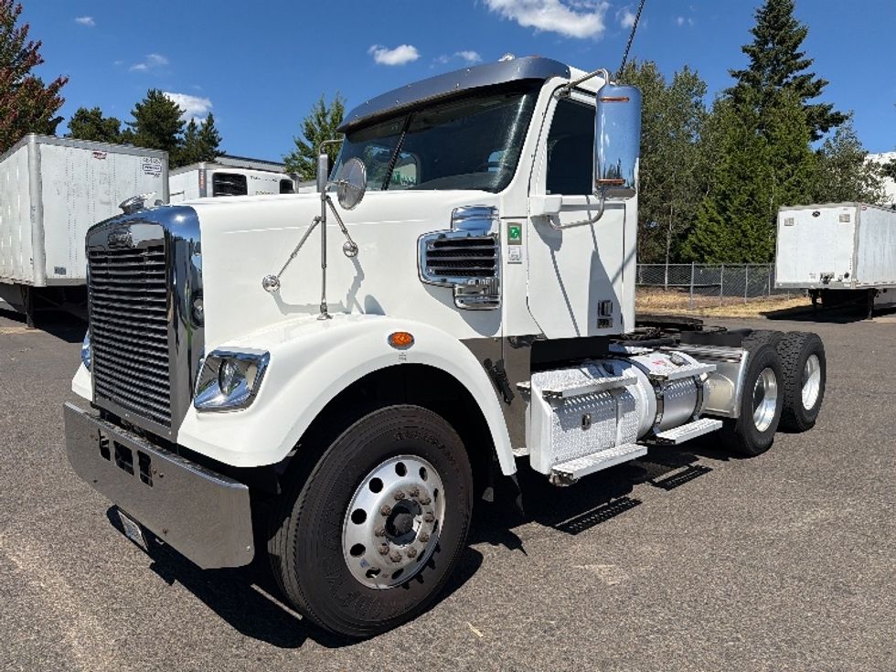 Day Cab Tractor-Heavy Duty Tractors-Freightliner-2020-D12264SD-Portland-OR-357,526\n\t\tmiles-$ 69,000 - Image 3