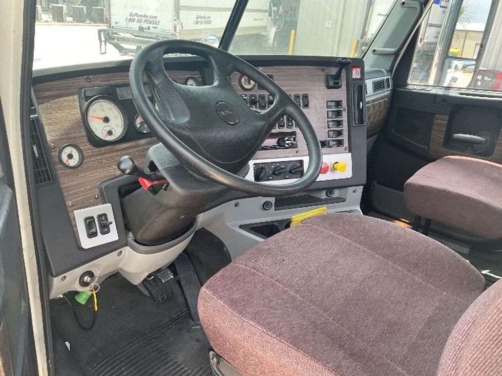 Day Cab Tractor-Heavy Duty Tractors-Freightliner-2020-D12264SD-Round Rock-TX-237,711\n\t\tmiles-$ 87,250 - Image 10