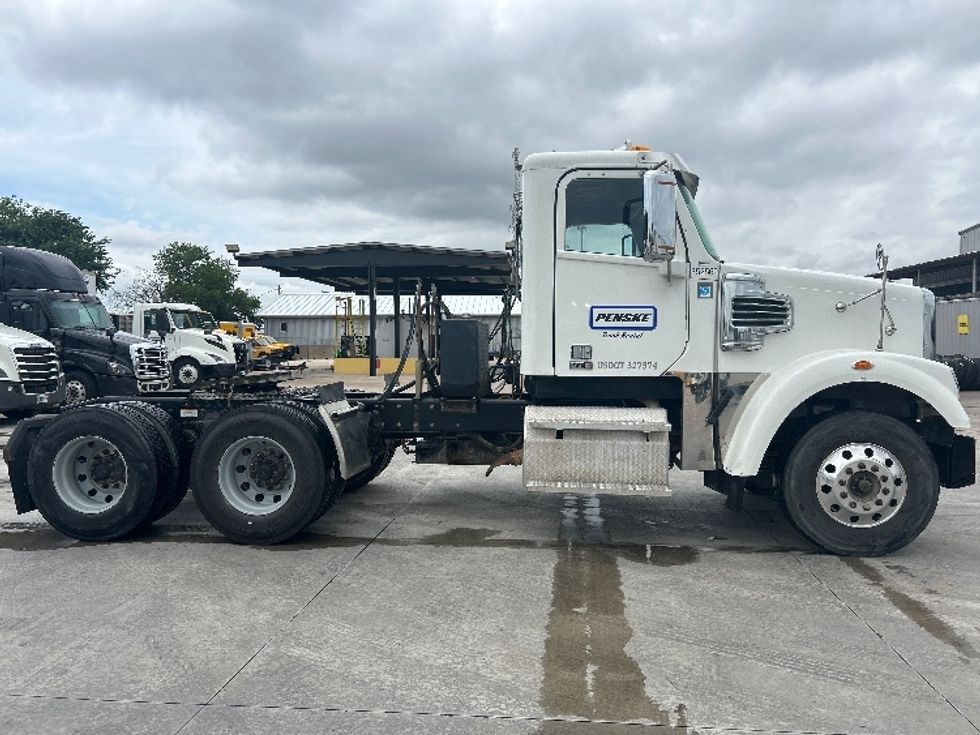Day Cab Tractor-Heavy Duty Tractors-Freightliner-2020-D12264SD-Round Rock-TX-237,711\n\t\tmiles-$ 87,250 - Image 8