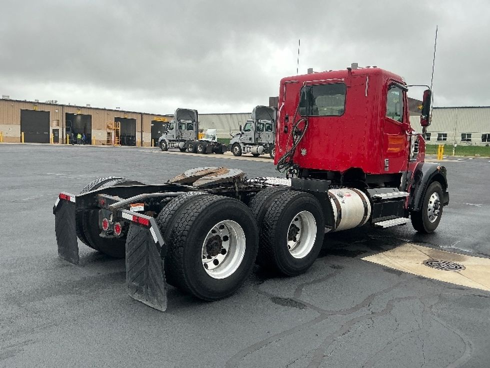 Day Cab Tractor-Heavy Duty Tractors-Freightliner-2020-D12264SD-South Bend-IN-389,250\n\t\tmiles-$ 58,250 - Image 7