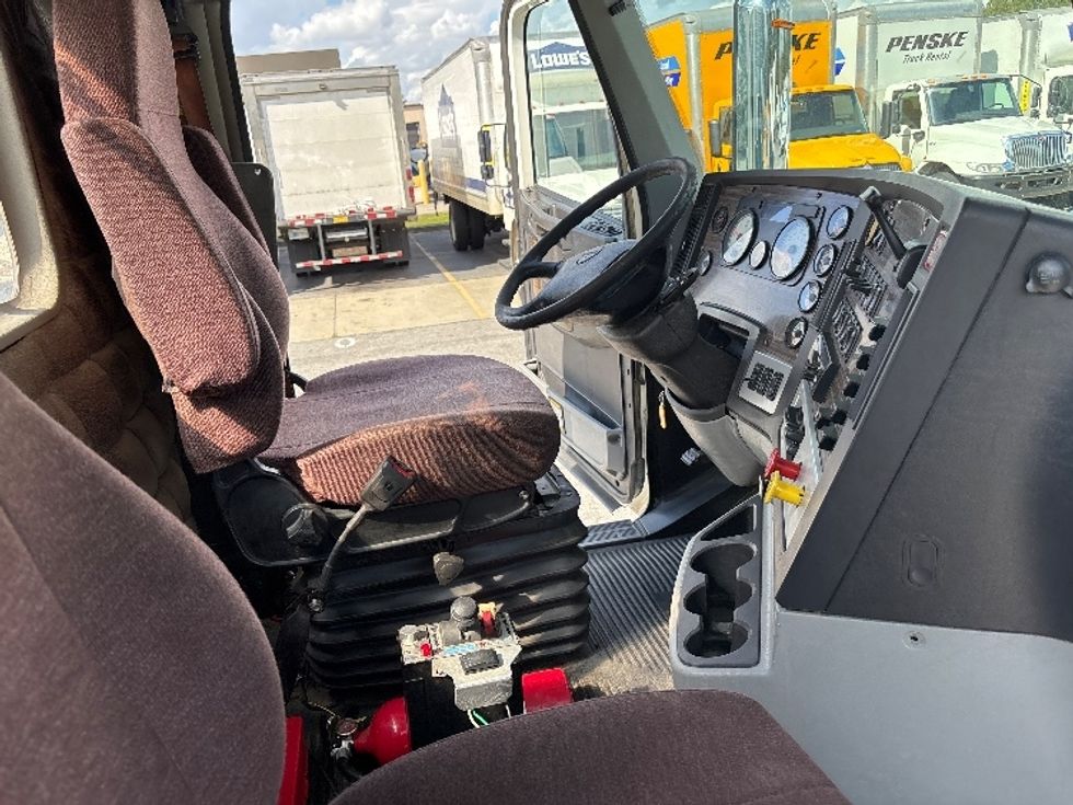 Day Cab Tractor-Heavy Duty Tractors-Freightliner-2020-D12264SD-West Columbia-SC-269,711\n\t\tmiles-$ 78,500 - Image 14