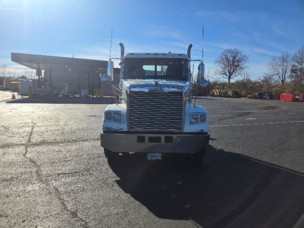 Day Cab Tractor-Heavy Duty Tractors-Freightliner-2020-D12264SD-White Deer-PA-249,377\n\t\tmiles-$ 69,750 - Image 2