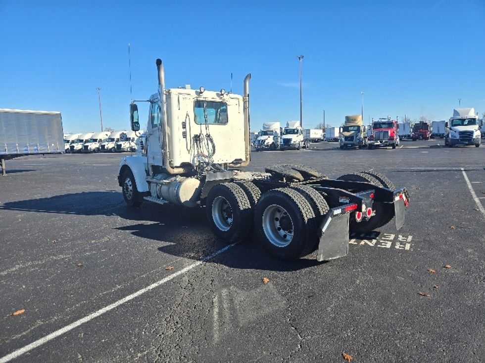 Day Cab Tractor-Heavy Duty Tractors-Freightliner-2020-D12264SD-White Deer-PA-249,377\n\t\tmiles-$ 69,750 - Image 5