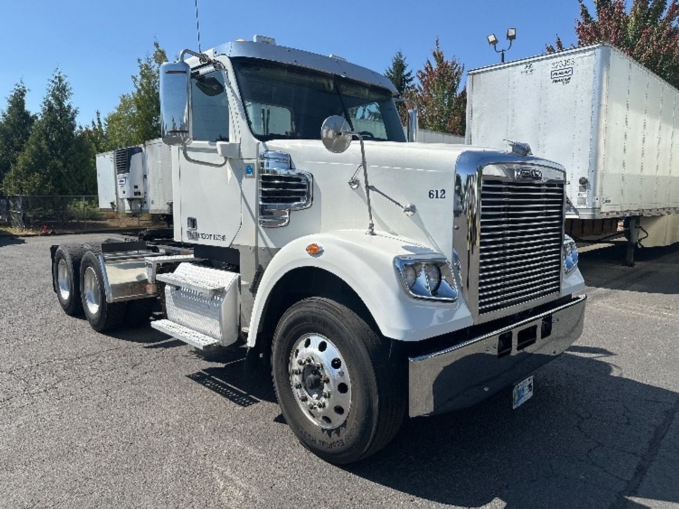 Day Cab Tractor-Heavy Duty Tractors-Freightliner-2020-D12264SD-Wilsonville-OR-224,099\n\t\tmiles-$ 85,750 - Image 1