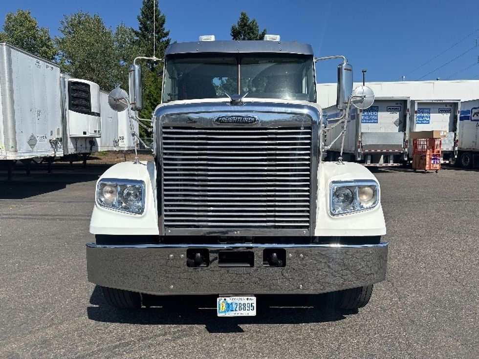 Day Cab Tractor-Heavy Duty Tractors-Freightliner-2020-D12264SD-Wilsonville-OR-224,099\n\t\tmiles-$ 85,750 - Image 2