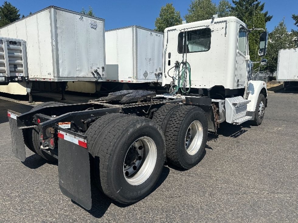 Day Cab Tractor-Heavy Duty Tractors-Freightliner-2020-D12264SD-Wilsonville-OR-224,099\n\t\tmiles-$ 85,750 - Image 7