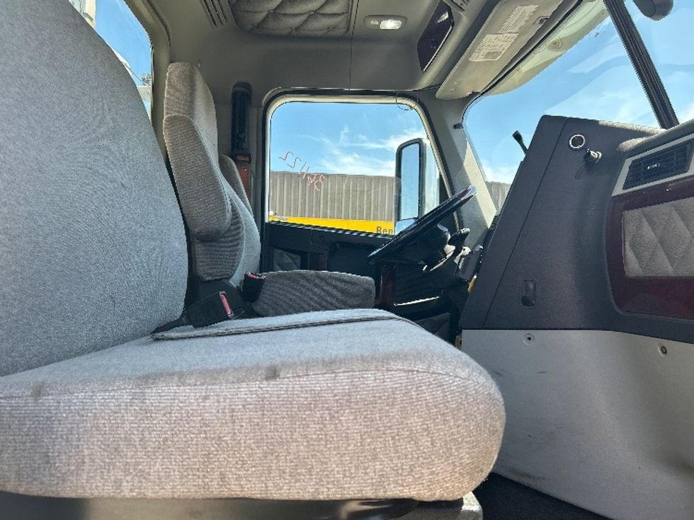Day Cab Tractor-Heavy Duty Tractors-Freightliner-2020-D12284SD-Houston-TX-265,521\n\t\tmiles-$ 107,500 - Image 14