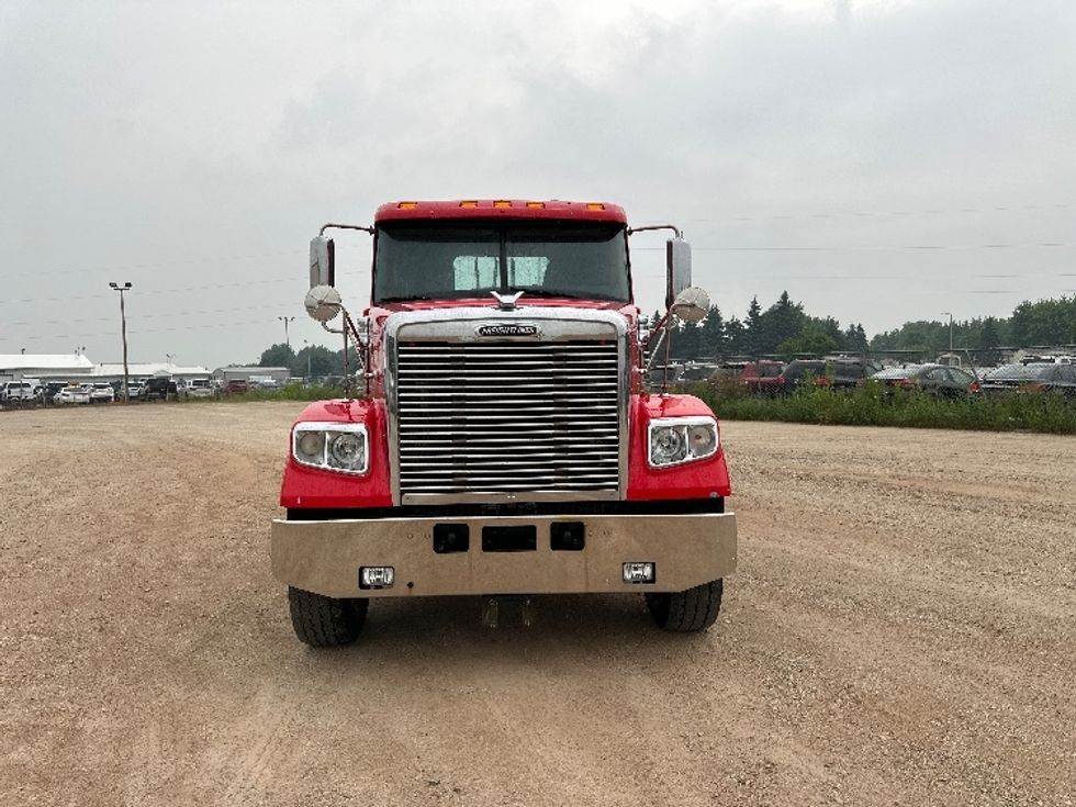 Day Cab Tractor-Heavy Duty Tractors-Freightliner-2020-D12284SD-Milwaukee-WI-402,282\n\t\tmiles-$ 95,000 - Image 2