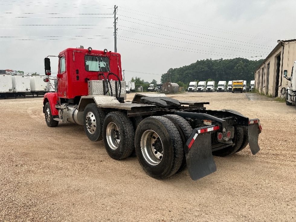 Day Cab Tractor-Heavy Duty Tractors-Freightliner-2020-D12284SD-Milwaukee-WI-402,282\n\t\tmiles-$ 95,000 - Image 5