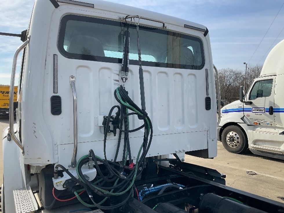 Day Cab Tractor-Heavy Duty Tractors-Freightliner-2020-M2-Bowling Green-KY-149,880\n\t\tmiles-$ 51,000 - Image 17