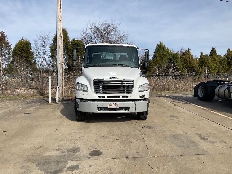 Day Cab Tractor-Heavy Duty Tractors-Freightliner-2020-M2-Bowling Green-KY-149,880\n\t\tmiles-$ 51,000 - Image 2