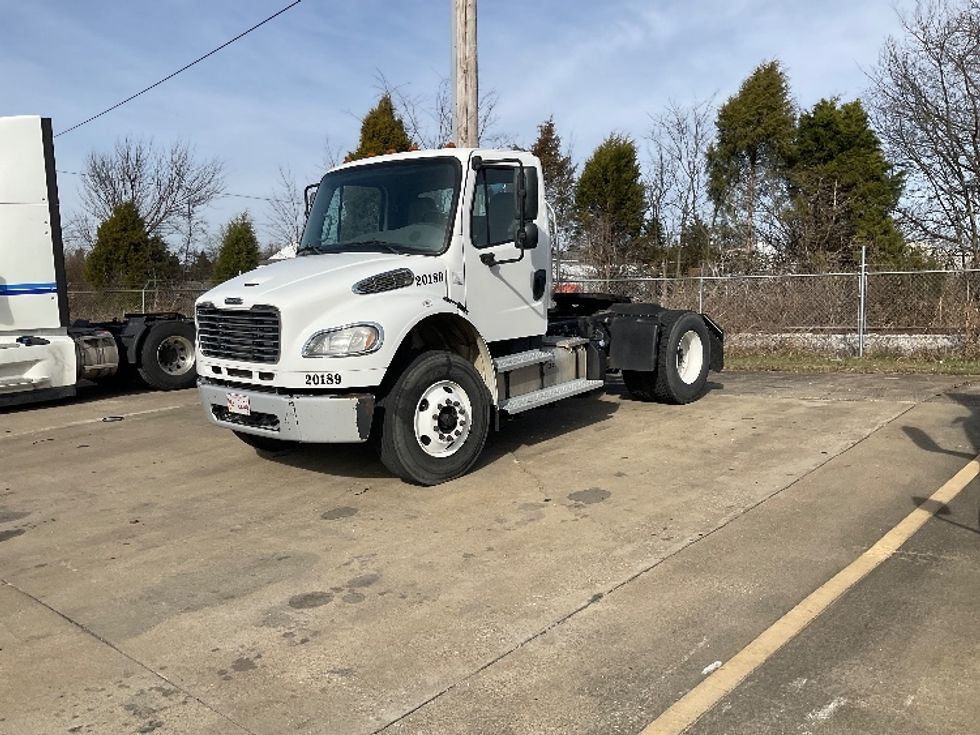 Day Cab Tractor-Heavy Duty Tractors-Freightliner-2020-M2-Bowling Green-KY-149,880\n\t\tmiles-$ 51,000 - Image 3