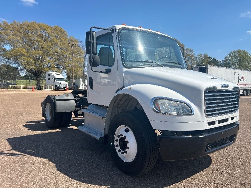 Day Cab Tractor-Heavy Duty Tractors-Freightliner-2020-M2-Jackson-MS-101,000\n\t\tmiles-$ 61,750 - Image 1