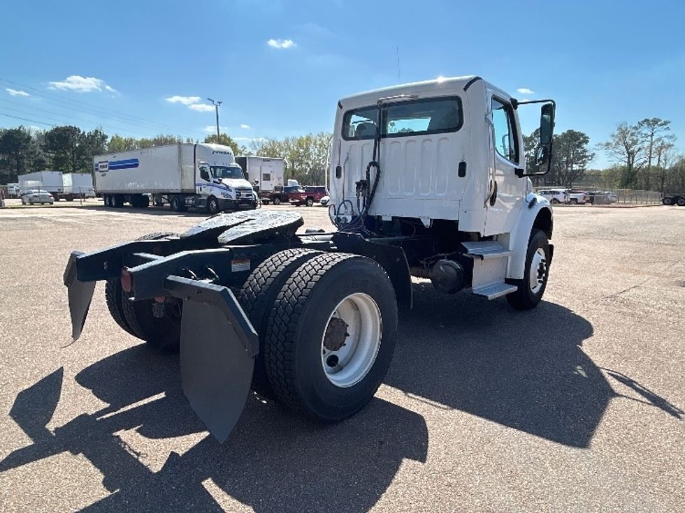 Day Cab Tractor-Heavy Duty Tractors-Freightliner-2020-M2-Jackson-MS-101,000\n\t\tmiles-$ 61,750 - Image 7