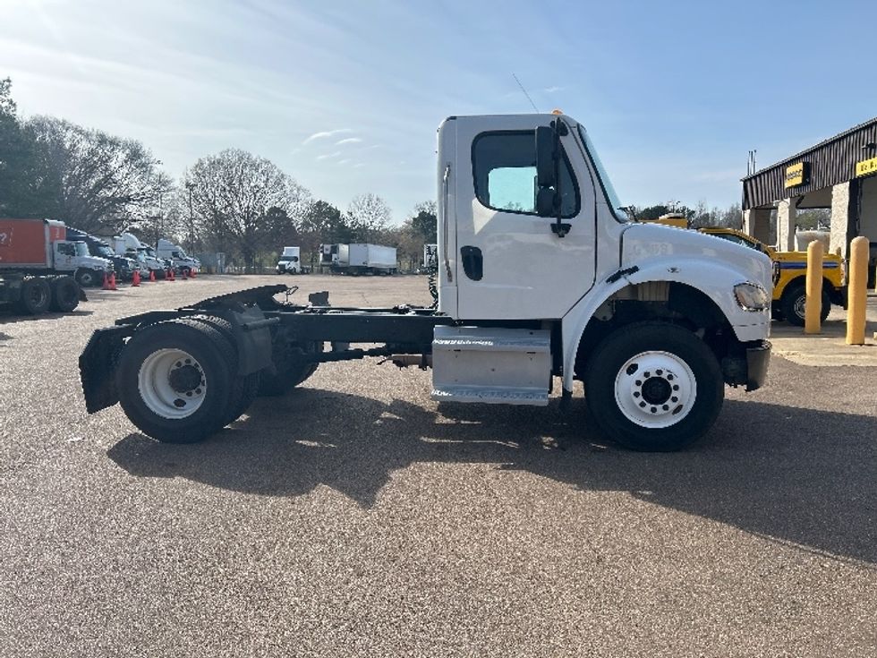 Day Cab Tractor-Heavy Duty Tractors-Freightliner-2020-M2-Jackson-MS-123,792\n\t\tmiles-$ 60,000 - Image 8