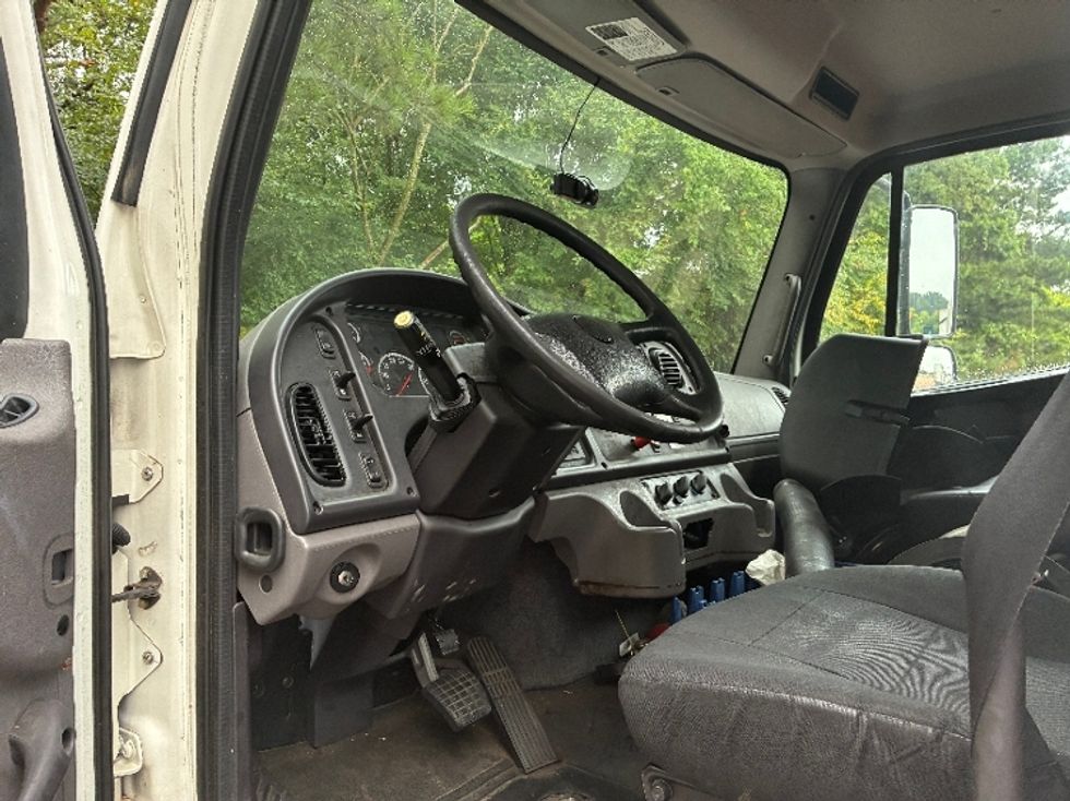 Day Cab Tractor-Heavy Duty Tractors-Freightliner-2020-M2-Jackson-MS-133,151\n\t\tmiles-$ 12,500 - Image 8