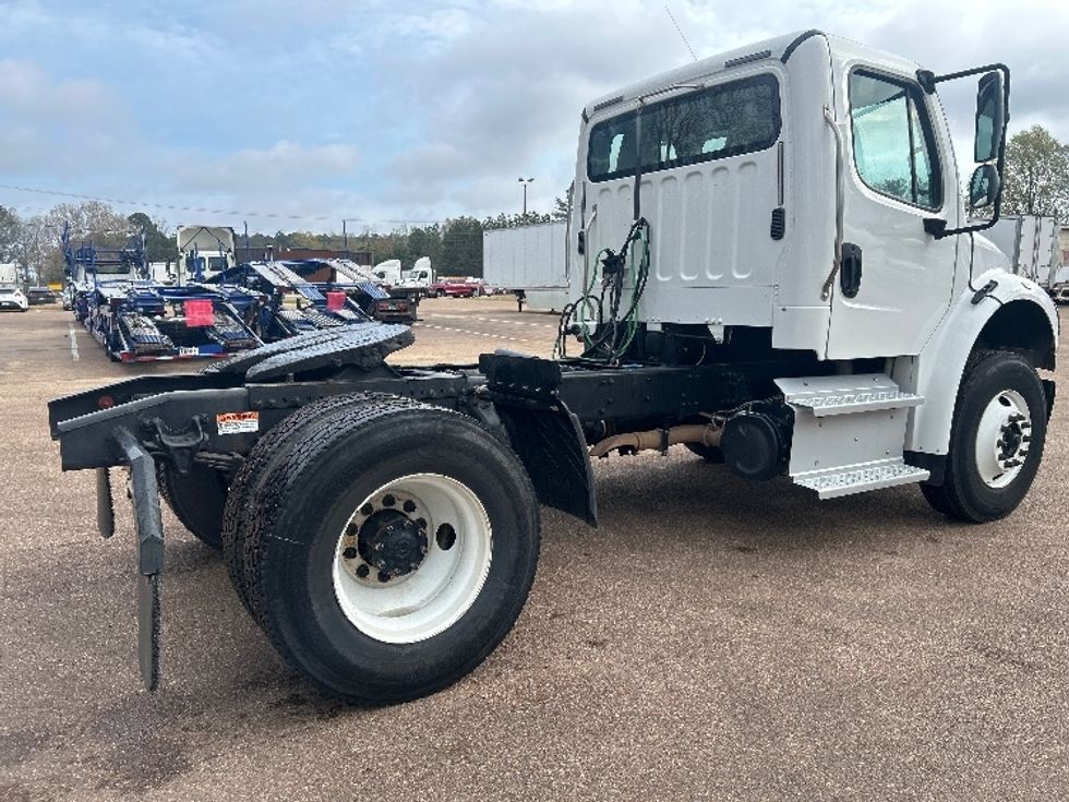 Day Cab Tractor-Heavy Duty Tractors-Freightliner-2020-M2-Jackson-MS-145,279\n\t\tmiles-$ 58,500 - Image 7