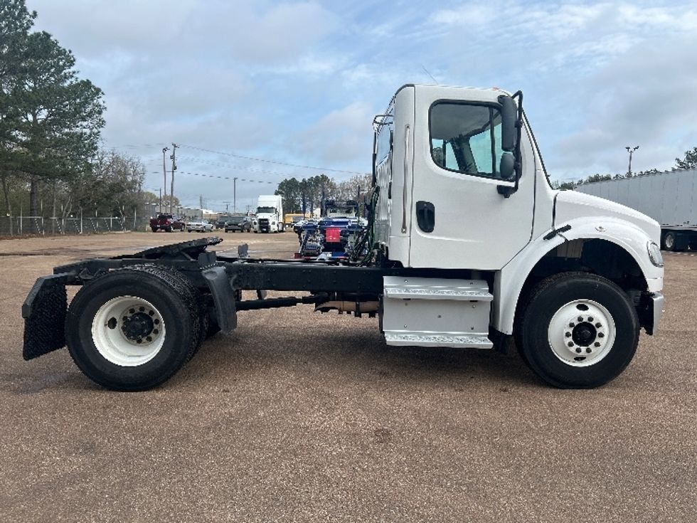 Day Cab Tractor-Heavy Duty Tractors-Freightliner-2020-M2-Jackson-MS-145,279\n\t\tmiles-$ 58,500 - Image 8
