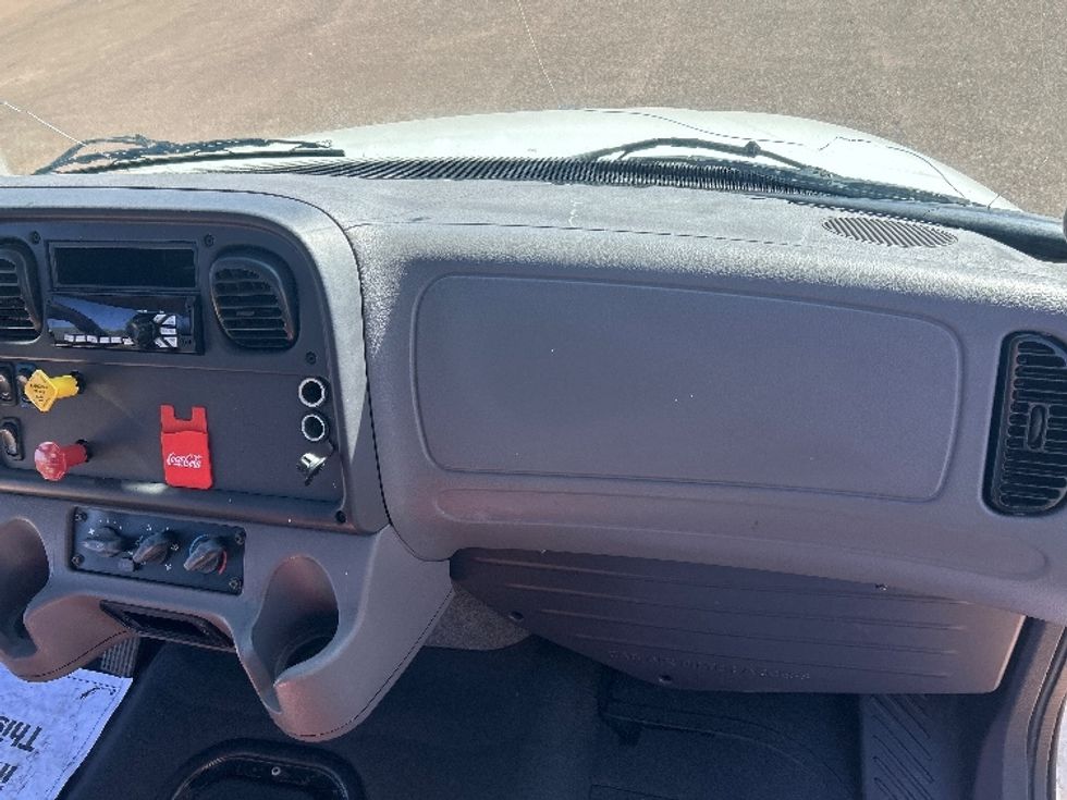 Day Cab Tractor-Heavy Duty Tractors-Freightliner-2020-M2-Jackson-MS-224,501\n\t\tmiles-$ 53,000 - Image 13