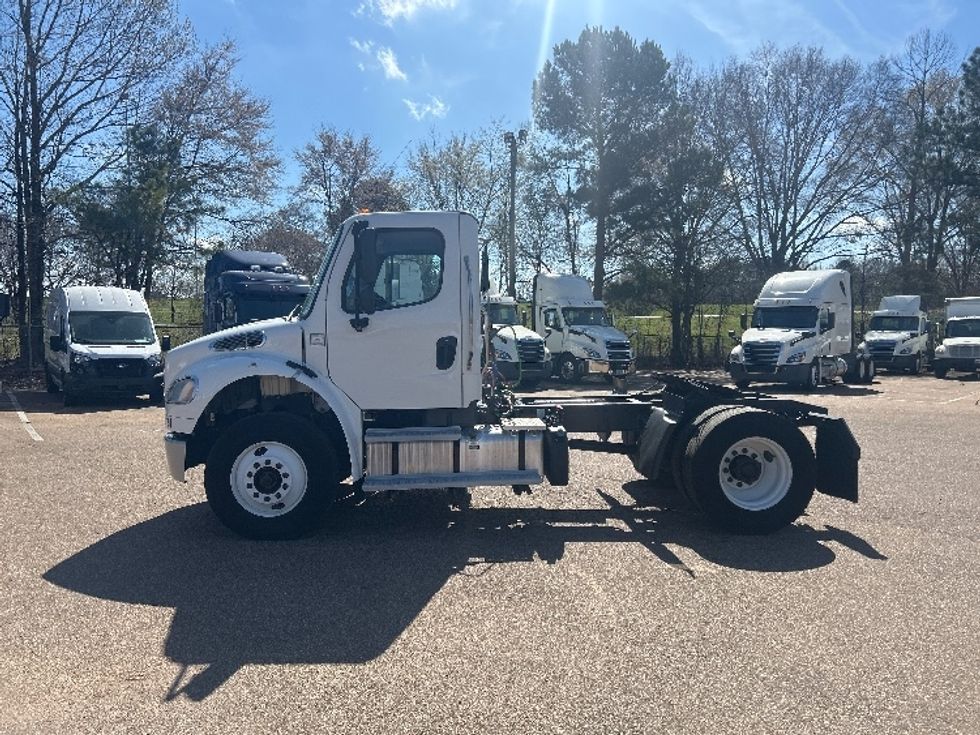 Day Cab Tractor-Heavy Duty Tractors-Freightliner-2020-M2-Jackson-MS-55,843\n\t\tmiles-$ 65,000 - Image 4