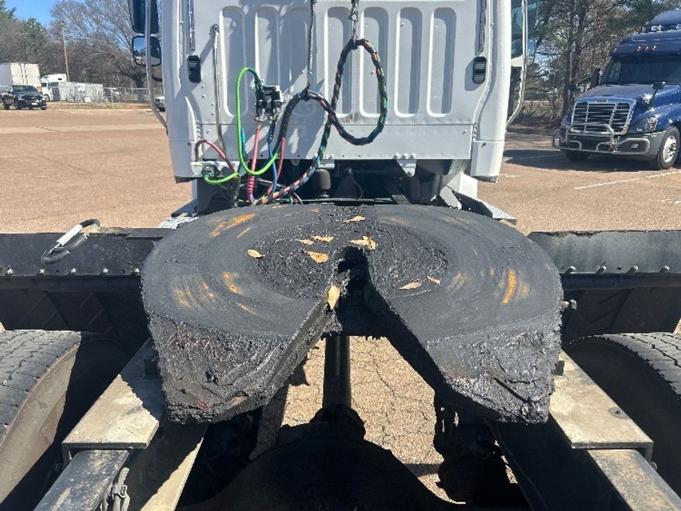 Day Cab Tractor-Heavy Duty Tractors-Freightliner-2020-M2-Jackson-MS-55,843\n\t\tmiles-$ 65,000 - Image 6