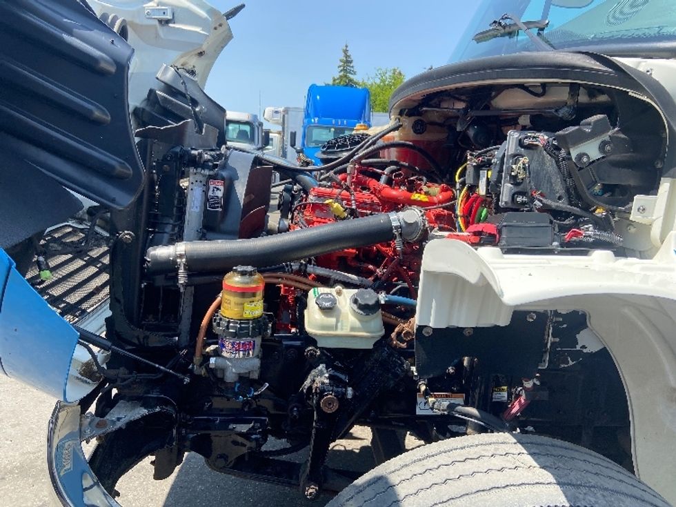 Day Cab Tractor-Heavy Duty Tractors-Freightliner-2020-M2-Mississauga-ON-428,033\n\t\tkm-$ 52,250 - Image 16