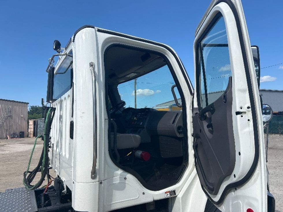 Day Cab Tractor-Heavy Duty Tractors-Freightliner-2020-M2-Moberly-MO-167,370\n\t\tmiles-$ 59,500 - Image 12