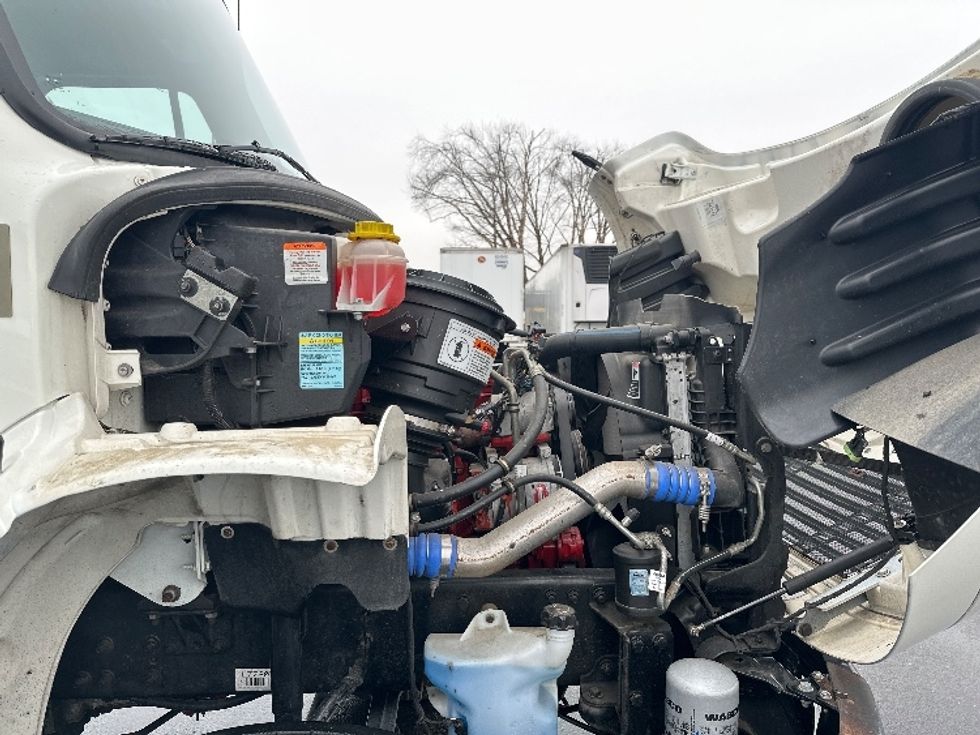 Day Cab Tractor-Heavy Duty Tractors-Freightliner-2020-M2-New Castle-DE-17,720\n\t\tmiles-$ 58,250 - Image 15