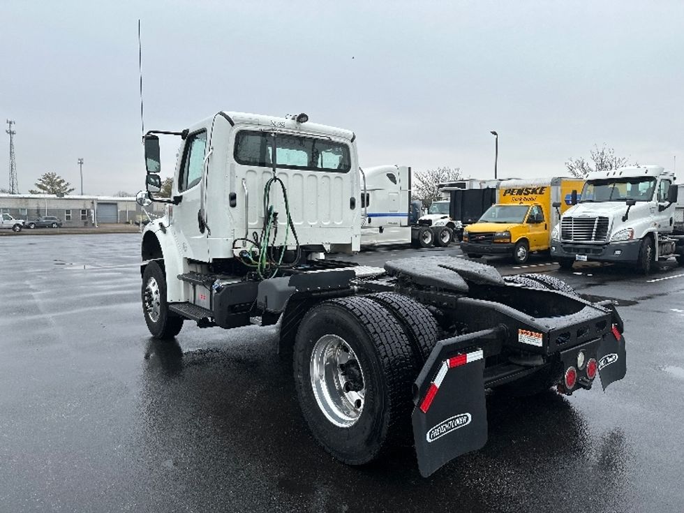 Day Cab Tractor-Heavy Duty Tractors-Freightliner-2020-M2-New Castle-DE-17,720\n\t\tmiles-$ 58,250 - Image 5