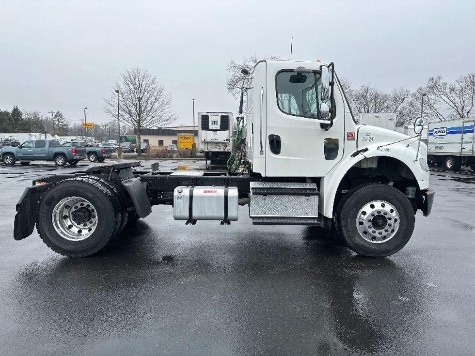 Day Cab Tractor-Heavy Duty Tractors-Freightliner-2020-M2-New Castle-DE-17,720\n\t\tmiles-$ 58,250 - Image 8