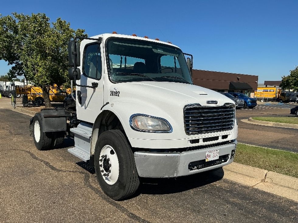 Day Cab Tractor-Heavy Duty Tractors-Freightliner-2020-M2-Richland-MS-142,809\n\t\tmiles-$ 60,500 - Image 1