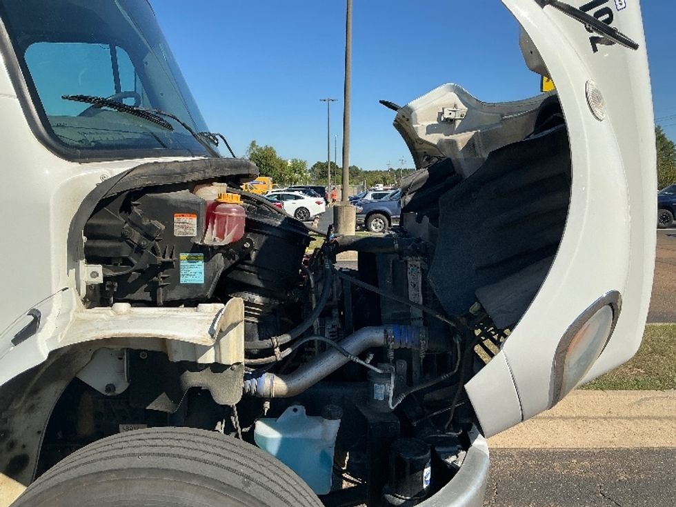 Day Cab Tractor-Heavy Duty Tractors-Freightliner-2020-M2-Richland-MS-142,809\n\t\tmiles-$ 60,500 - Image 15