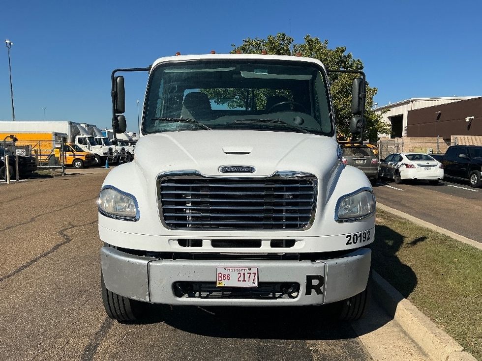 Day Cab Tractor-Heavy Duty Tractors-Freightliner-2020-M2-Richland-MS-142,809\n\t\tmiles-$ 60,500 - Image 2