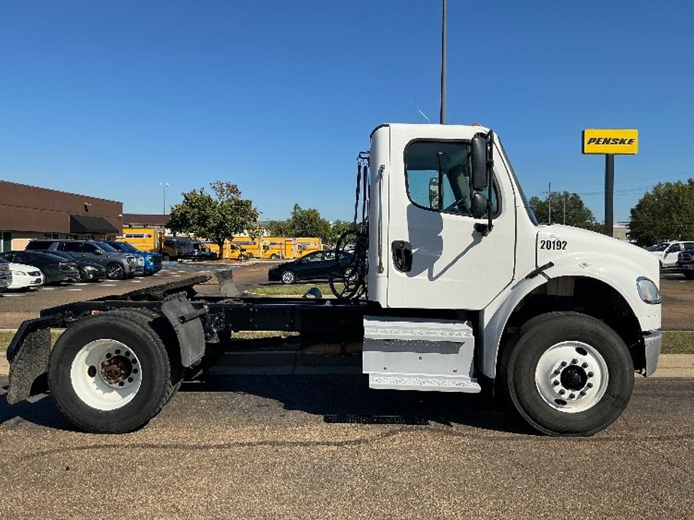 Day Cab Tractor-Heavy Duty Tractors-Freightliner-2020-M2-Richland-MS-142,809\n\t\tmiles-$ 60,500 - Image 8