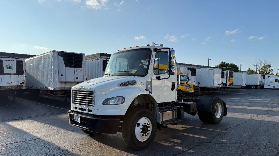 Day Cab Tractor-Heavy Duty Tractors-Freightliner-2020-M2-Sturtevant-WI-214,726\n\t\tmiles-$ 47,500 - Image 1