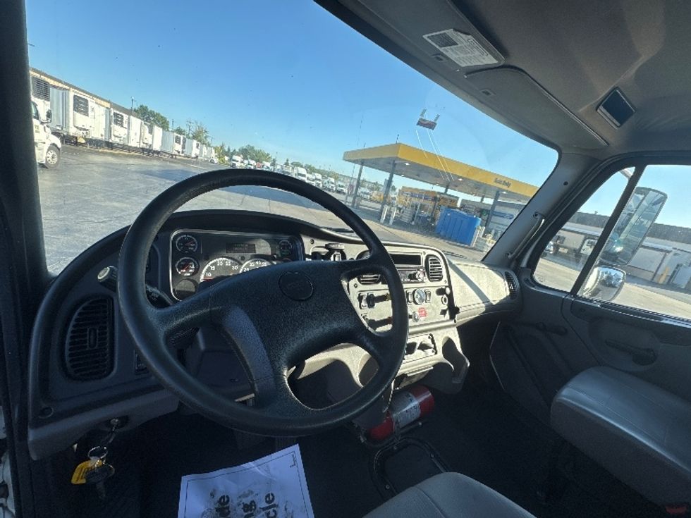 Day Cab Tractor-Heavy Duty Tractors-Freightliner-2020-M2-Sturtevant-WI-214,726\n\t\tmiles-$ 47,500 - Image 10
