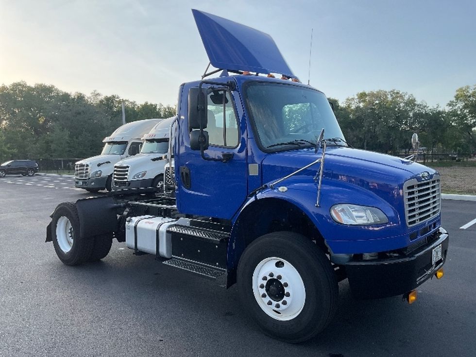 Day Cab Tractor-Heavy Duty Tractors-Freightliner-2020-M2-Tampa-FL-149,542\n\t\tmiles-$ 57,250 - Image 1