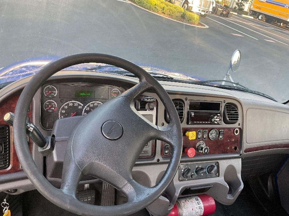 Day Cab Tractor-Heavy Duty Tractors-Freightliner-2020-M2-Tampa-FL-149,542\n\t\tmiles-$ 57,250 - Image 10