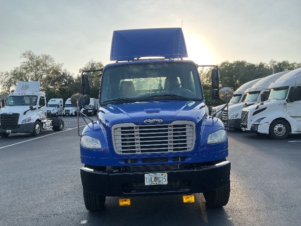 Day Cab Tractor-Heavy Duty Tractors-Freightliner-2020-M2-Tampa-FL-149,542\n\t\tmiles-$ 57,250 - Image 2