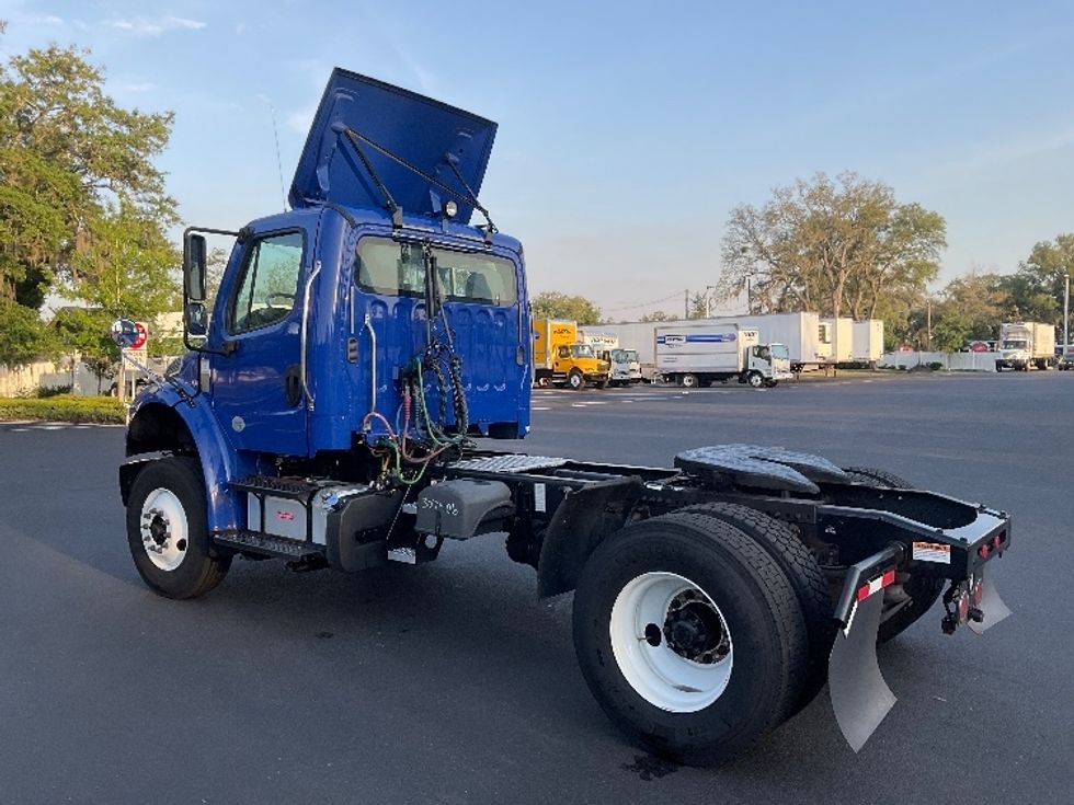Day Cab Tractor-Heavy Duty Tractors-Freightliner-2020-M2-Tampa-FL-149,542\n\t\tmiles-$ 57,250 - Image 4