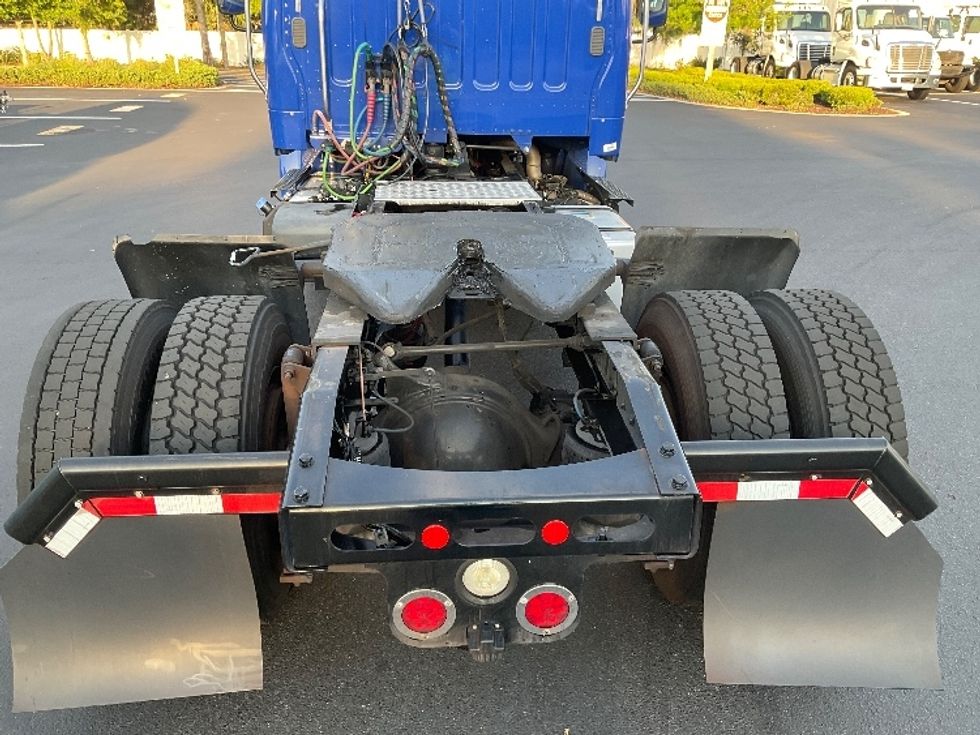 Day Cab Tractor-Heavy Duty Tractors-Freightliner-2020-M2-Tampa-FL-149,542\n\t\tmiles-$ 57,250 - Image 5