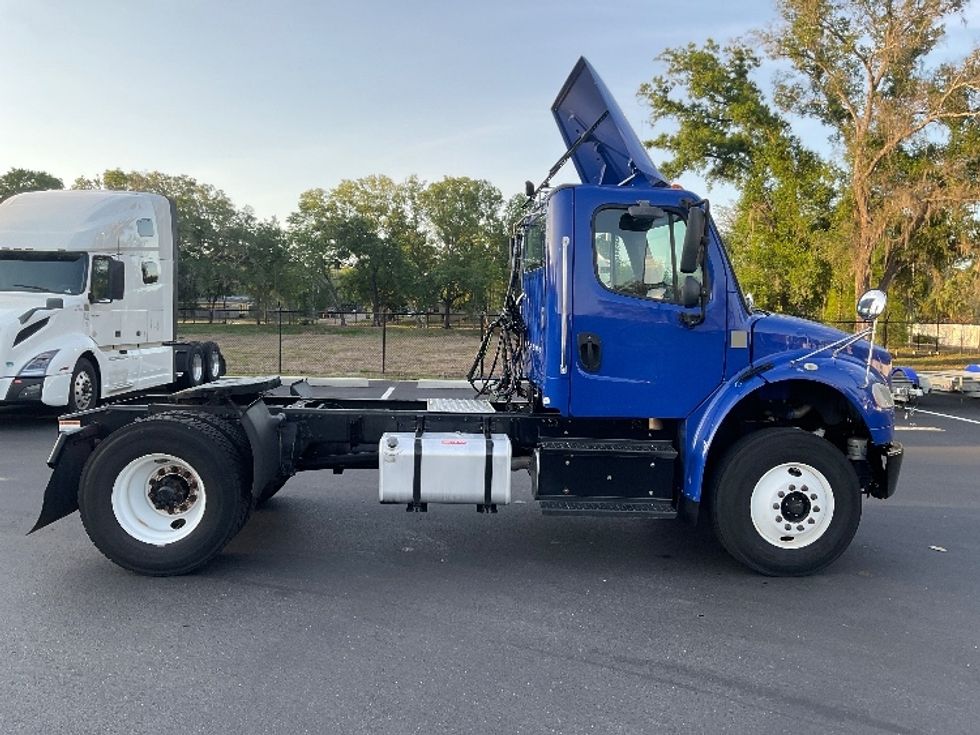 Day Cab Tractor-Heavy Duty Tractors-Freightliner-2020-M2-Tampa-FL-149,542\n\t\tmiles-$ 57,250 - Image 7