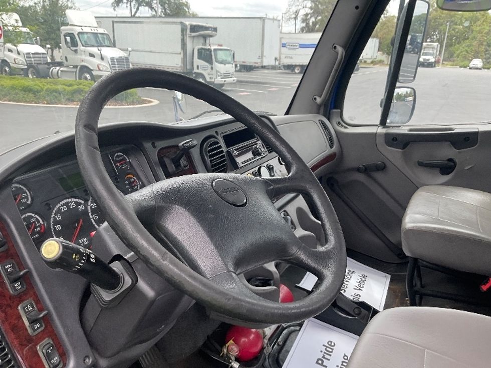Day Cab Tractor-Heavy Duty Tractors-Freightliner-2020-M2-Tampa-FL-150,520\n\t\tmiles-$ 53,750 - Image 10