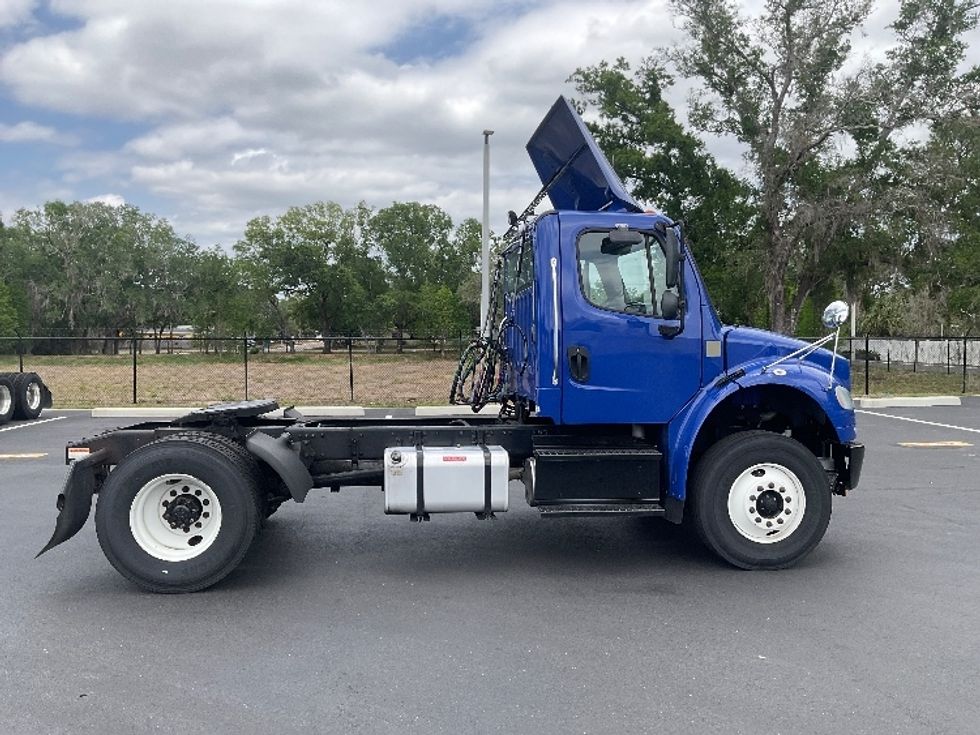 Day Cab Tractor-Heavy Duty Tractors-Freightliner-2020-M2-Tampa-FL-150,520\n\t\tmiles-$ 53,750 - Image 8