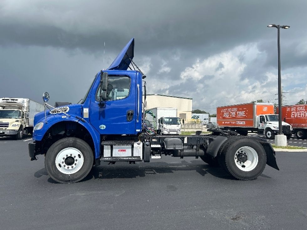 Day Cab Tractor-Heavy Duty Tractors-Freightliner-2020-M2-Tampa-FL-159,562\n\t\tmiles-$ 53,500 - Image 4