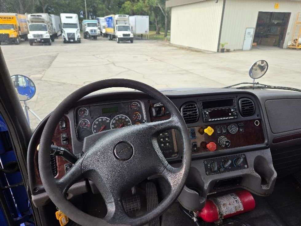 Day Cab Tractor-Heavy Duty Tractors-Freightliner-2020-M2-Tampa-FL-191,747\n\t\tmiles-$ 54,250 - Image 11