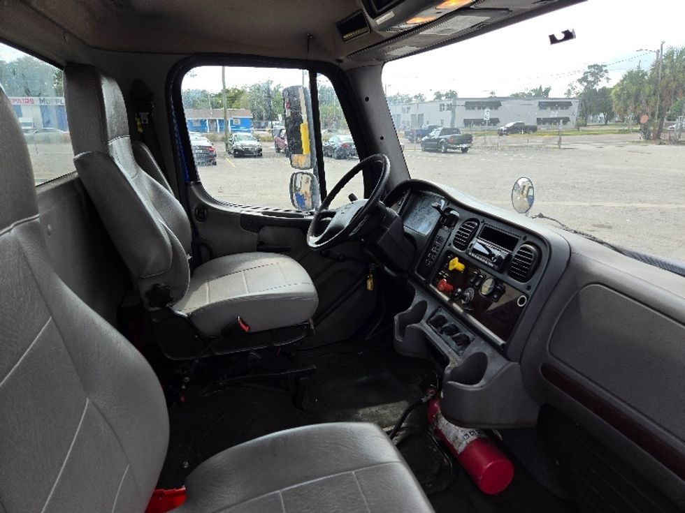 Day Cab Tractor-Heavy Duty Tractors-Freightliner-2020-M2-Tampa-FL-191,747\n\t\tmiles-$ 54,250 - Image 14