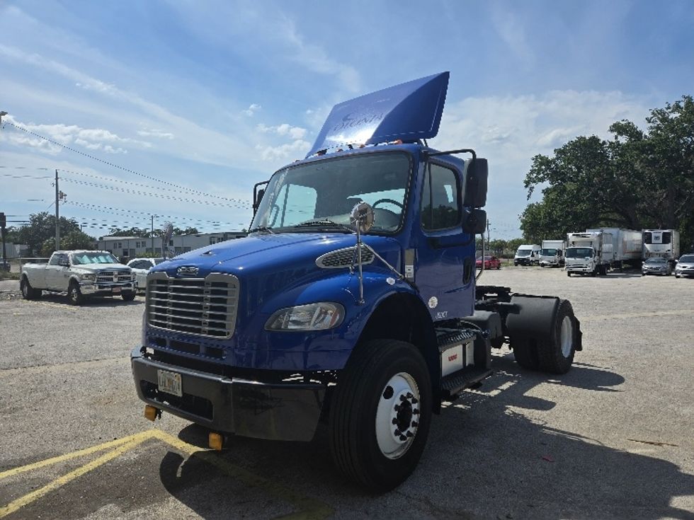 Day Cab Tractor-Heavy Duty Tractors-Freightliner-2020-M2-Tampa-FL-191,747\n\t\tmiles-$ 54,250 - Image 3
